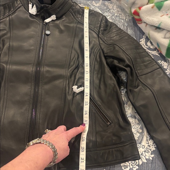 Women’s Bolvaint Paris Classic Black Lambskin Leather Bomber Jacket - Picture 4 of 17